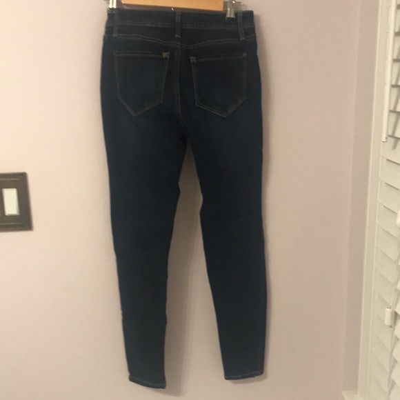 Kensie Jeans Effortless Ankle Mid-Rise Skinny Jeans 4/27. - Picture 6 of 9